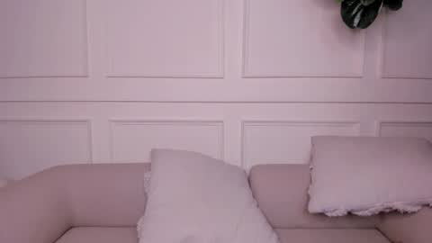 Lucy online show from November 16, 3:56 am