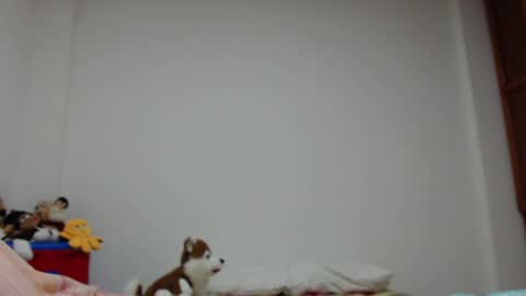 I am Luciana Martin... Welcome in my room online show from December 6, 3:55 pm