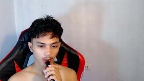 Snapshot of luda_69 chatting on November 15, 12:45 pm luda_69 online show from November 15, 12:45 pm