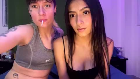 Snapshot of lugiiz05_ chatting on November 4, 1:27 am lugiiz05_ online show from November 4, 1:27 am