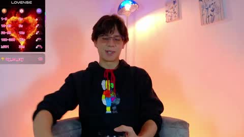 Lui online show from March 19, 4:16 am