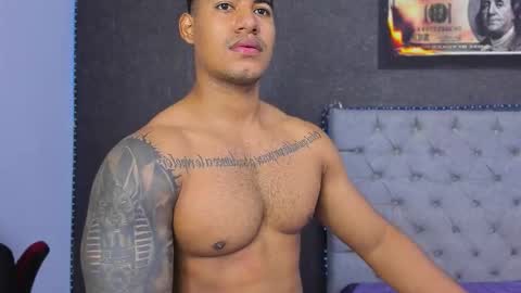 Snapshot of luigi_hot_ chatting on November 19, 2:50 pm Luigi Independent model online show from November 19, 2:50 pm