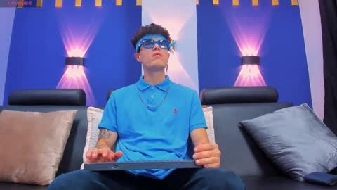 Snapshot of luis_as chatting on October 22, 11:21 am Luis AS online show from October 22, 11:21 am