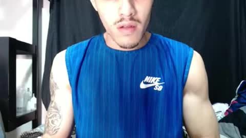 Snapshot of luis_as chatting on November 10, 1:15 am Luis AS online show from November 10, 1:15 am