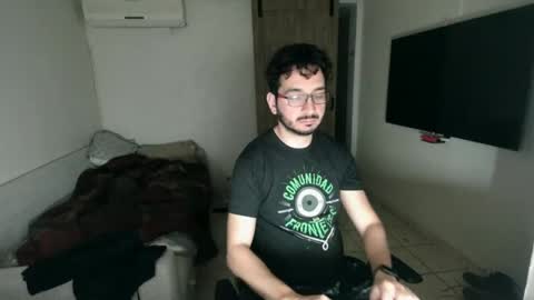 luis_flr online show from February 14, 4:37 am