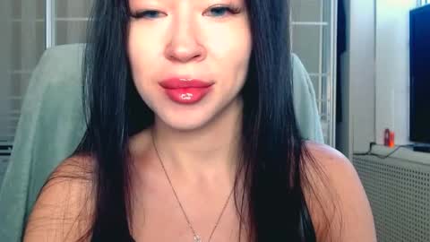 luisa lovedom online show from September 27, 9:47 am