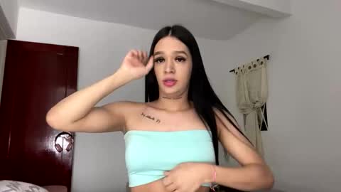 Snapshot of luisa_summer2 chatting on October 13, 2:22 am Luisa Fernanda online show from October 13, 2:22 am