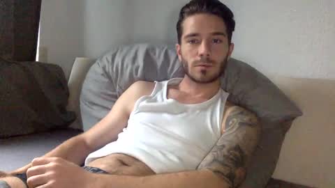 Luis Badx online show from January 1, 1:48 pm