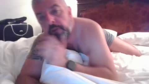 Snapshot of luison79 chatting on February 10, 2:19 am luison79 online show from February 10, 2:19 am