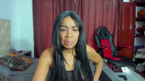 Snapshot of luissa_s1 chatting on December 5, 11:27 am Luissa online show from December 5, 11:27 am