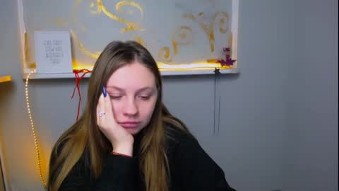 Snapshot of luizaheems_ chatting on December 5, 11:05 am Luiza online show from December 5, 11:05 am