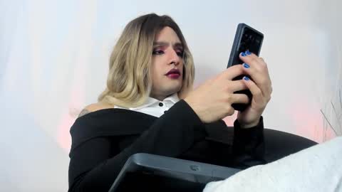 Luka Castillo online show from November 25, 6:30 pm