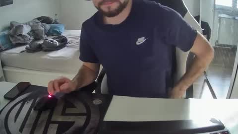 Snapshot of lukasschoetz chatting on January 20, 10:18 am lukasschoetz online show from January 20, 10:18 am