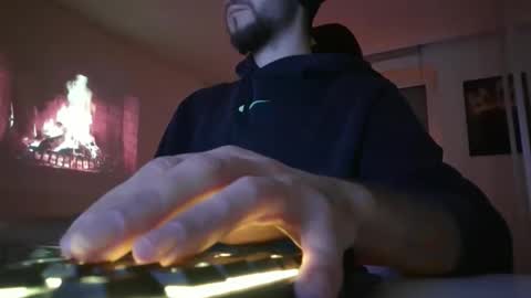 Snapshot of lukasschoetz chatting on November 13, 7:35 pm lukasschoetz online show from November 13, 7:35 pm