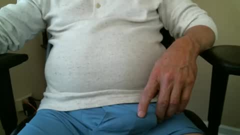 Snapshot of luke7711 chatting on November 12, 2:06 pm luke7711 online show from November 12, 2:06 pm