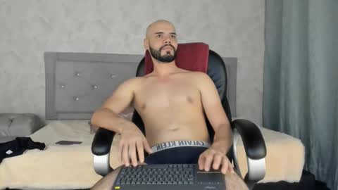 luke diaz7 online show from February 11, 12:38 am