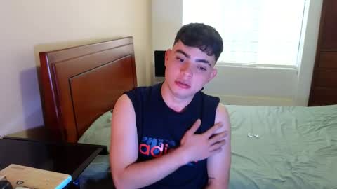 Snapshot of lukeboyce chatting on September 10, 1:44 pm lukeboyce online show from September 10, 1:44 pm