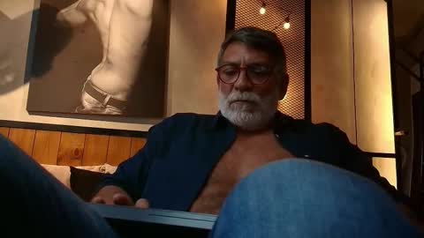 Snapshot of lukecrews chatting on January 27, 8:17 pm Luke Crews online show from January 27, 8:17 pm