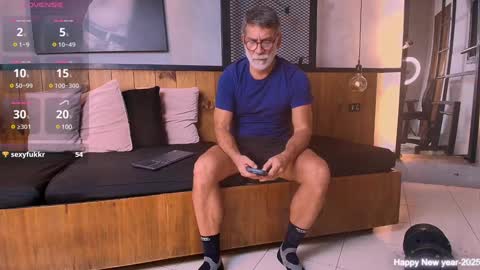 Snapshot of lukecrews chatting on February 2, 7:04 pm Luke Crews online show from February 2, 7:04 pm