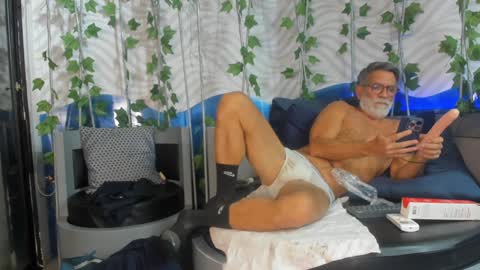 Snapshot of lukecrews chatting on February 8, 10:19 pm Luke Crews online show from February 8, 10:19 pm