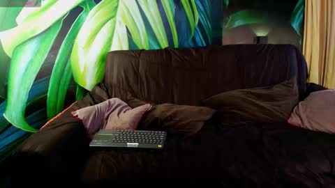 Snapshot of lukecrews chatting on September 20, 7:26 pm Luke Crews online show from September 20, 7:26 pm