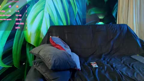 Snapshot of lukecrews chatting on September 27, 7:08 pm Luke Crews online show from September 27, 7:08 pm