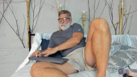 Luke Crews online show from April 6, 7:26 pm