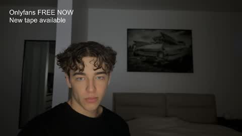 lukedesirable online show from December 3, 9:24 pm