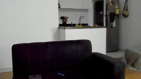 Snapshot of lukeglanton17 chatting on February 25, 10:25 am Luke online show from February 25, 10:25 am