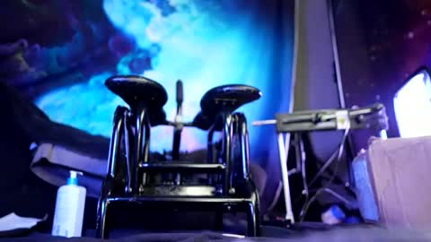 lukewilde online show from February 25, 1:48 am