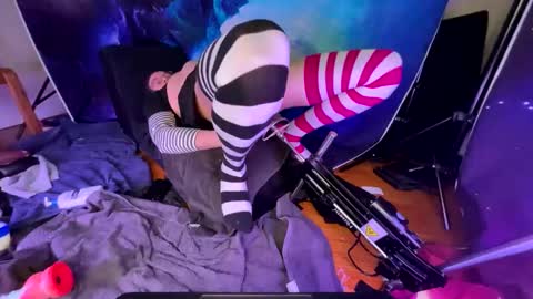 lukewilde online show from April 28, 2:10 am