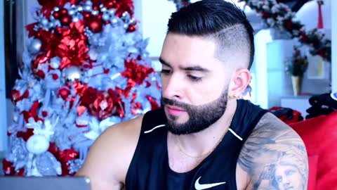 Lukhas f4f online show from December 11, 9:34 pm