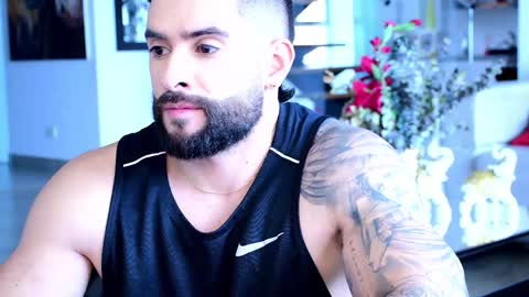 Lukhas f4f online show from February 5, 7:53 pm