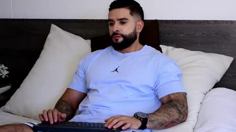 Lukhas f4f online show from October 1, 7:20 pm