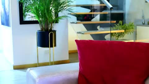 Lukhas f4f online show from November 12, 12:00 am