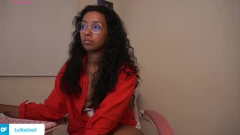 Snapshot of lulitauwu chatting on December 14, 2:39 am lulitauwu online show from December 14, 2:39 am