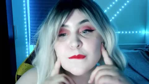 lulovia online show from March 25, 11:11 pm