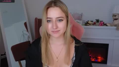 Lily online show from September 19, 10:27 am