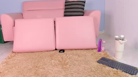 lulu__cute1 online show from November 25, 9:15 pm