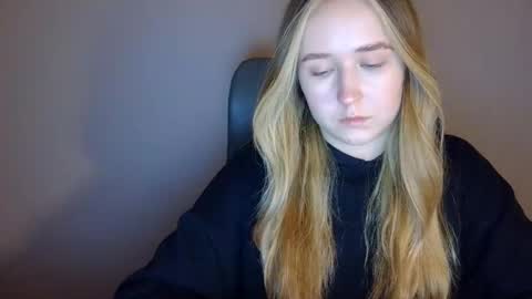 Lulu Baby18 online show from February 25, 9:13 pm