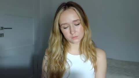 Lulu Baby18 online show from March 5, 9:11 pm