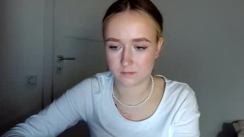 Lulu Baby18 online show from April 7, 7:36 pm