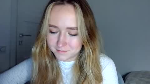 Lulu Baby18 online show from April 8, 8:09 pm