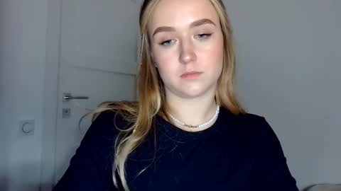 Lulu Baby18 online show from April 13, 8:03 pm