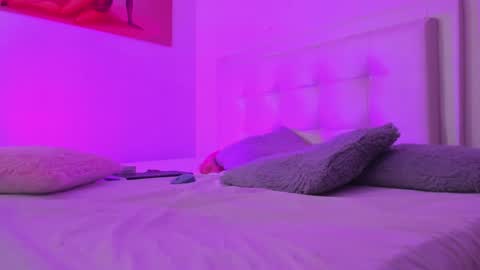 Snapshot of lulu_exotic chatting on December 3, 5:23 pm BRENDA TATIANA online show from December 3, 5:23 pm
