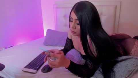 Snapshot of lulu_exotic chatting on February 27, 12:34 pm BRENDA TATIANA online show from February 27, 12:34 pm