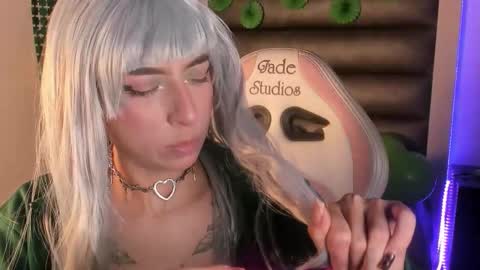 elizabeth online show from March 17, 8:45 pm