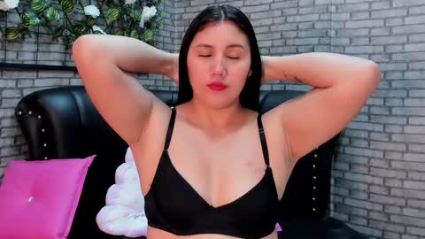 lulu_litle online show from January 12, 10:20 am