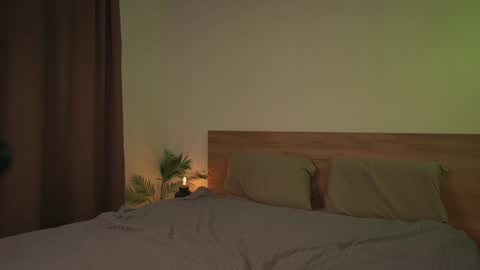 Snapshot of lulu_lovett chatting on December 6, 11:22 am lulu_lovett online show from December 6, 11:22 am