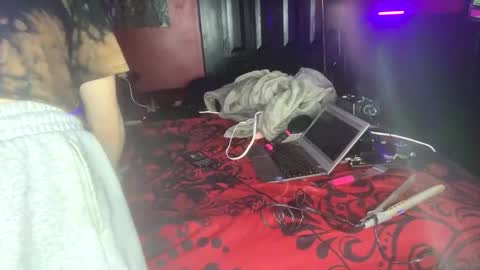 Lulu online show from February 17, 4:48 pm